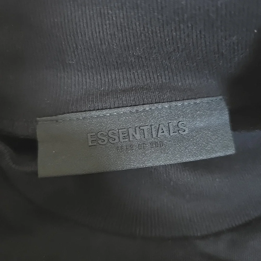 Essential Fear Of God Mens Medium Black Crewneck Short Sleeve Casual‎